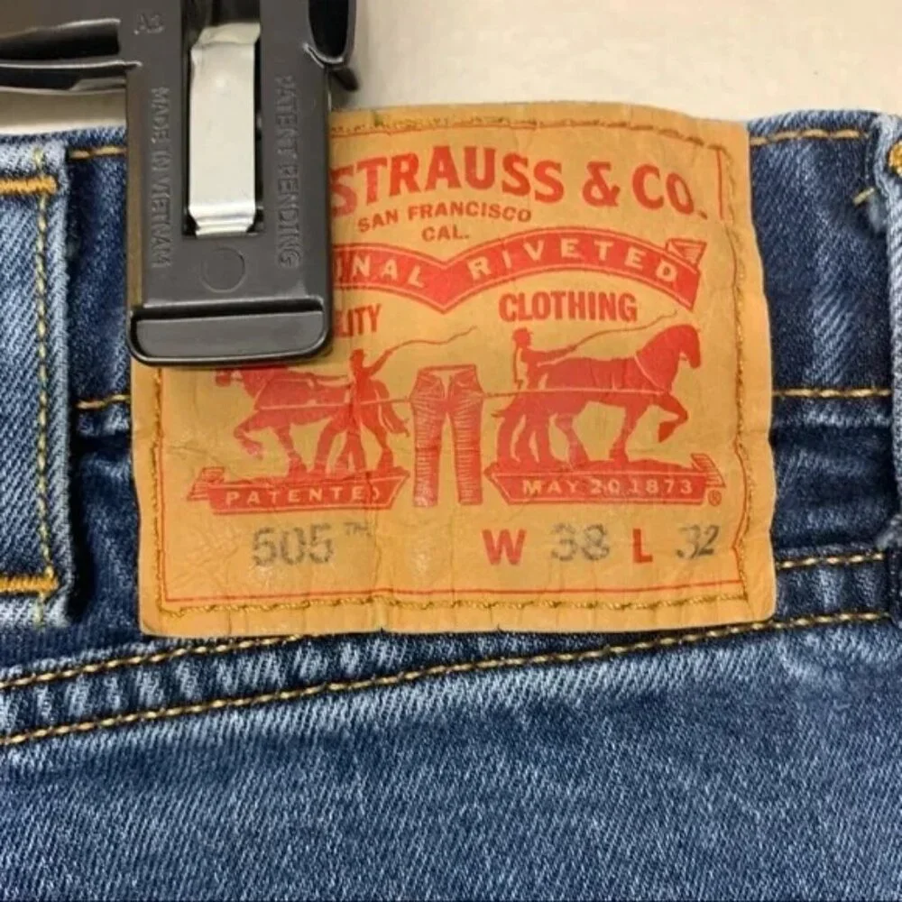 Levis 505 Jeans Mens 38x32 Regular Straight Medium Wash Blue Denim‎ Casual